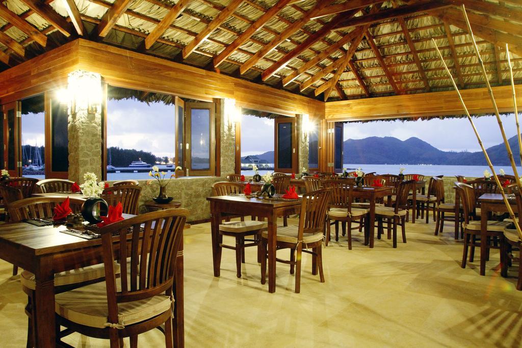 Le Grand Bleu Villas Baie Sainte Anne Екстериор снимка