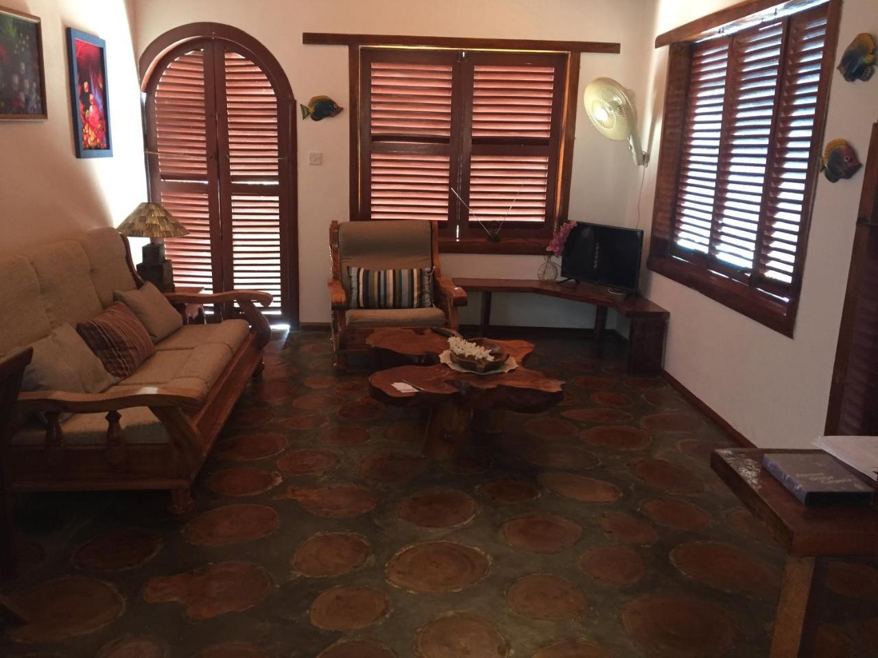 Le Grand Bleu Villas Baie Sainte Anne Екстериор снимка