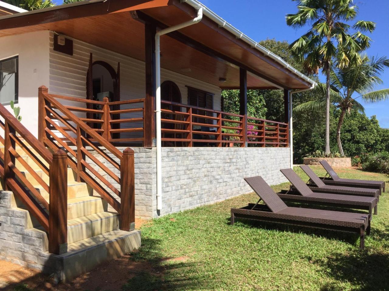 Le Grand Bleu Villas Baie Sainte Anne Екстериор снимка