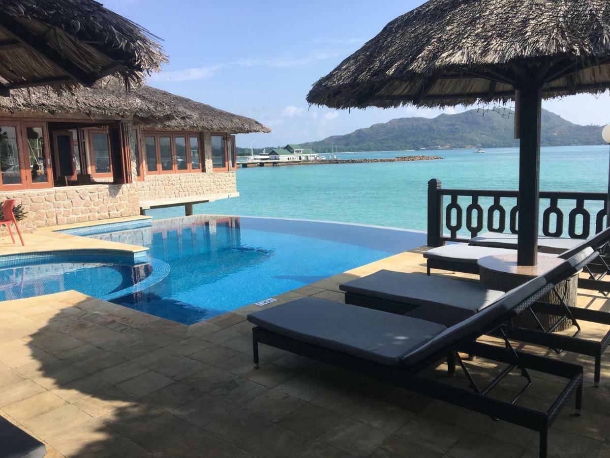 Le Grand Bleu Villas Baie Sainte Anne Екстериор снимка
